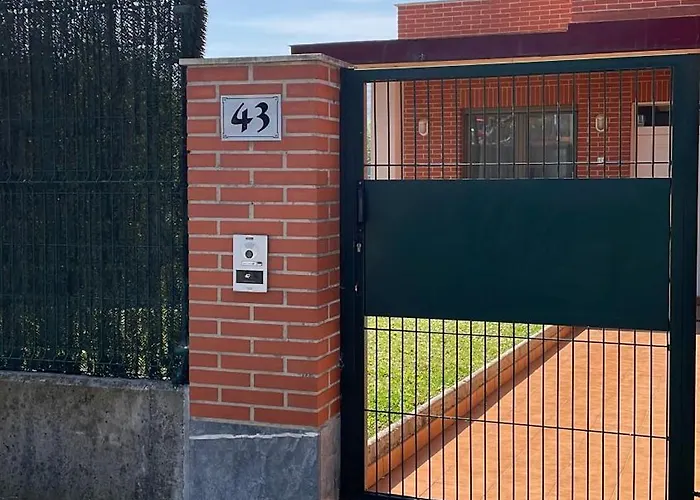 Chalet Espacio Tipo Estudio Completo, Totalmente Privado E Independiente *